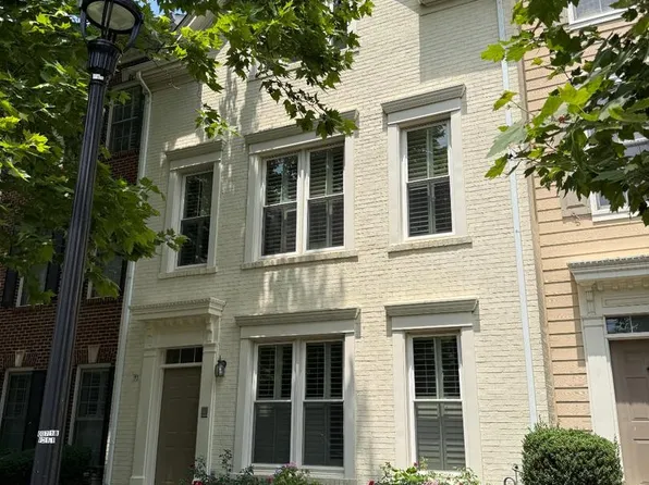 313 Hillwood Ave, Falls Church, VA 22046