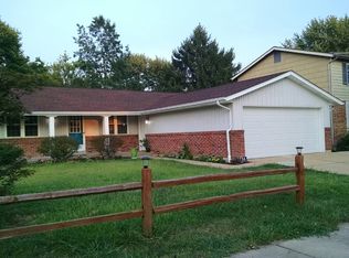 1734 Parkway Acres Ct, Maryland Heights, MO 63043