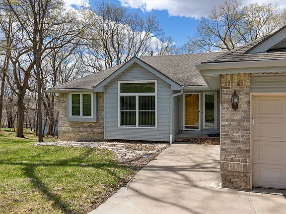4th image of 22690 Forrester Ln