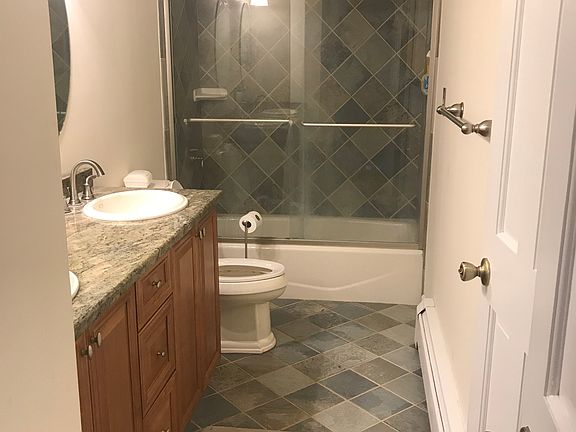3rd image of 8 Arden Pl