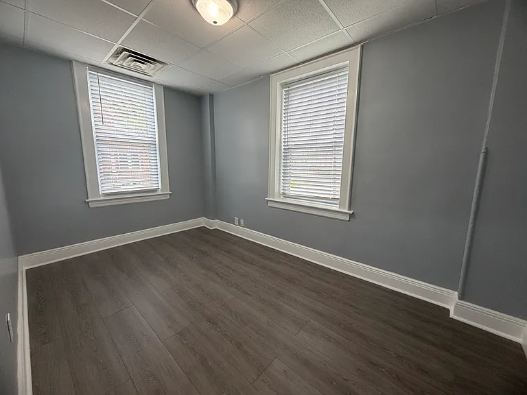34 Ernest St #1 — Photo 5
