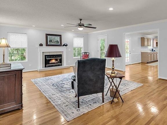4th image of 101 Plantation Dr