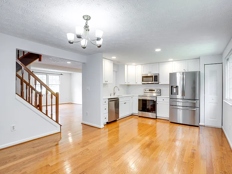 1604 Barnstead Dr — Photo 11