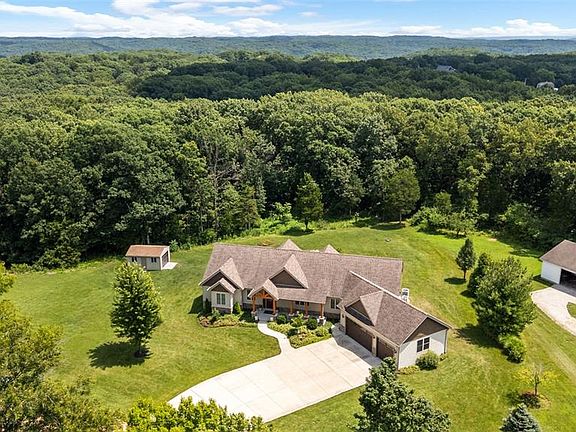 4th image of 270 Vatterott Farm Rd