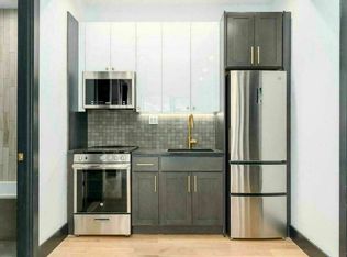 562 4th Ave #2C, Brooklyn, NY 11215