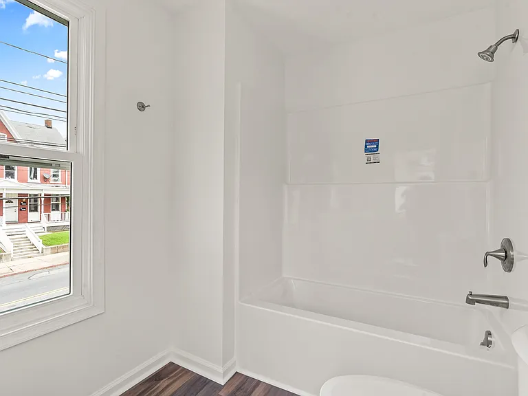 753 W Washington St #B — Photo 17