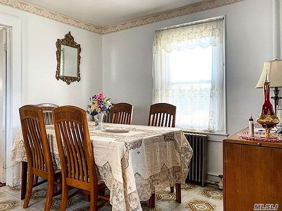 3rd image of 49 Westbury Ave