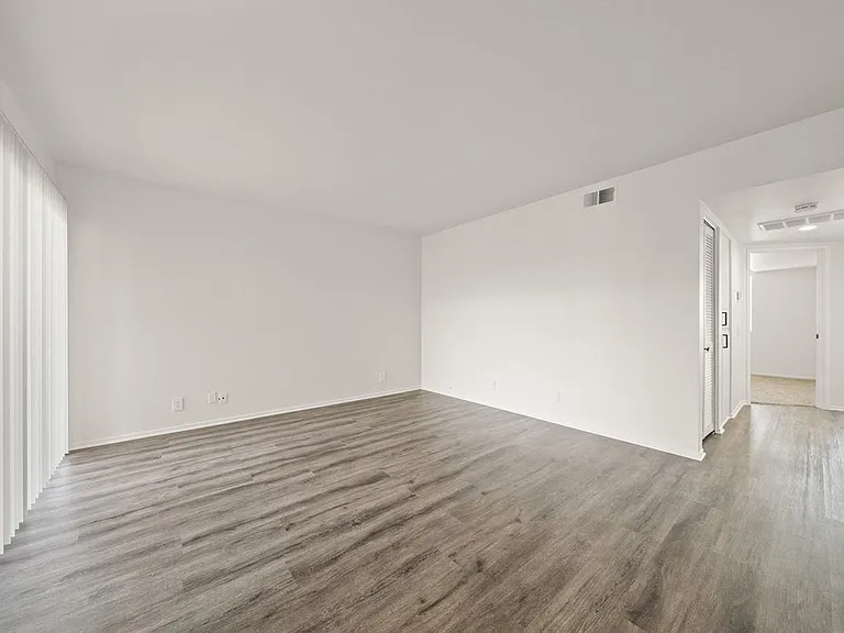 730 Pine Ave. — Photo 21