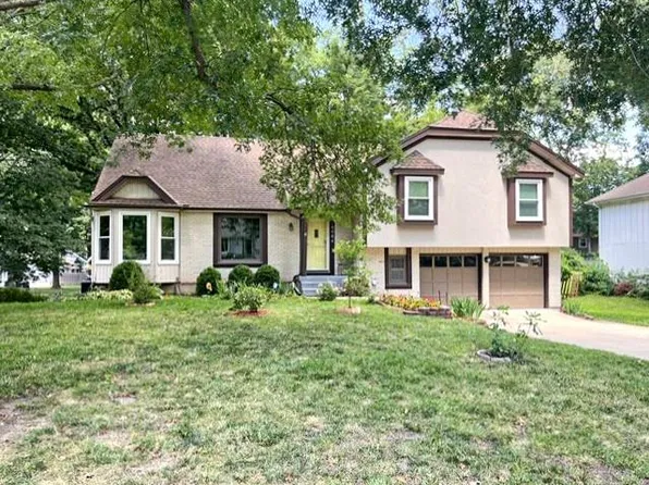 10004 Cody St, Overland Park, KS 66214
