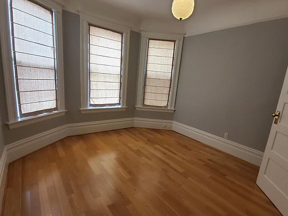 3rd image of 679 Fell St