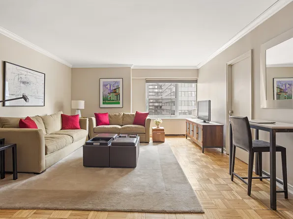 118 East 60th Street 31A image 1 of 11