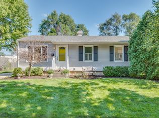 105 Ridge Ln, Geneva, IL 60134
