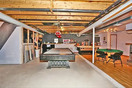 8601 Camelot Trce — Photo 23