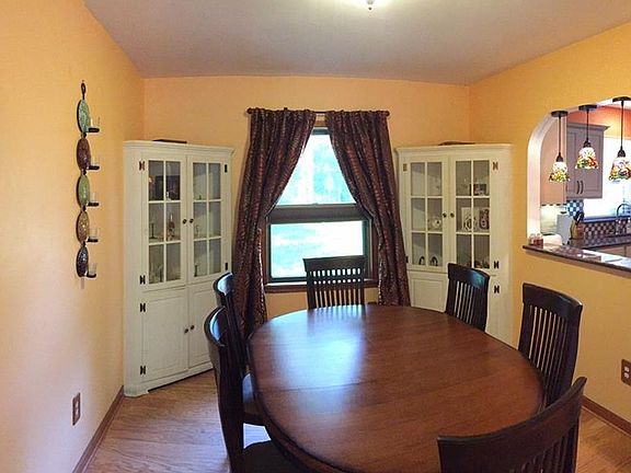 4th image of 31234 Beaver Cir