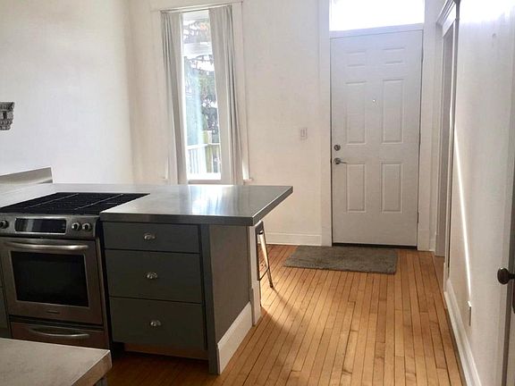 2nd image of 1431 W Chicago Ave Floor 3