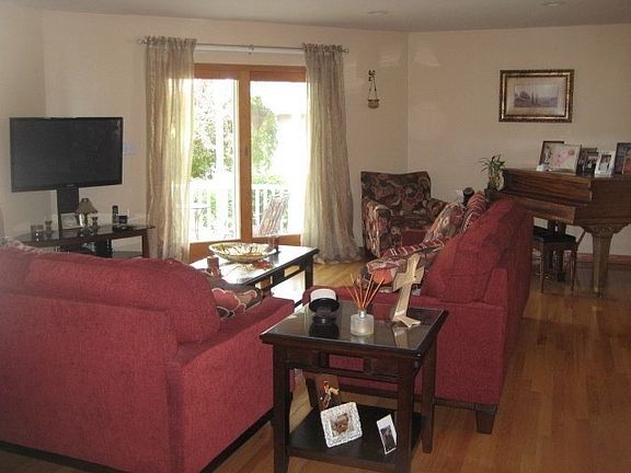 2nd image of 1171 Fairchild Dr
