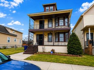 2400 Danforth St, Hamtramck, MI 48212