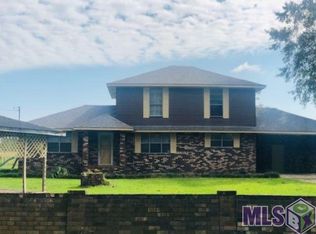 4274 N Riverview Rd, Port Allen, LA 70767