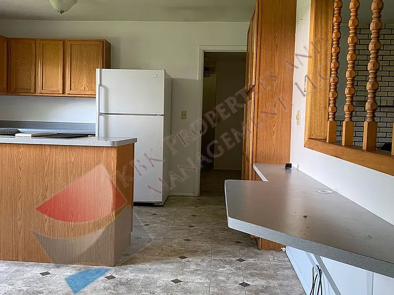 711 Murphy Dr — Photo 4