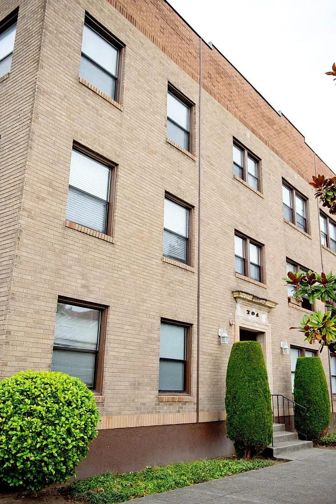 The Travis Apartments — Photo 2