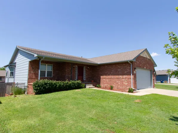 707 S Hedgewood Cir, Andover, KS 67002