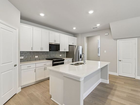 4th image of 2725 Kobuk Dr