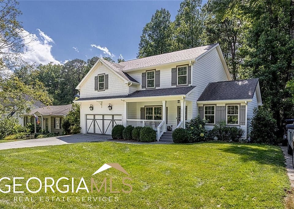 1st image of 2996 Skyland Dr NE