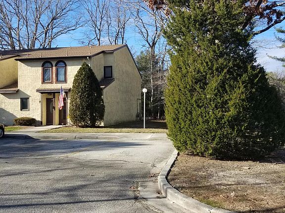 4th image of 49 Aspen Ct #49