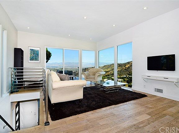 5th image of 3471 Beverly Glen Blvd