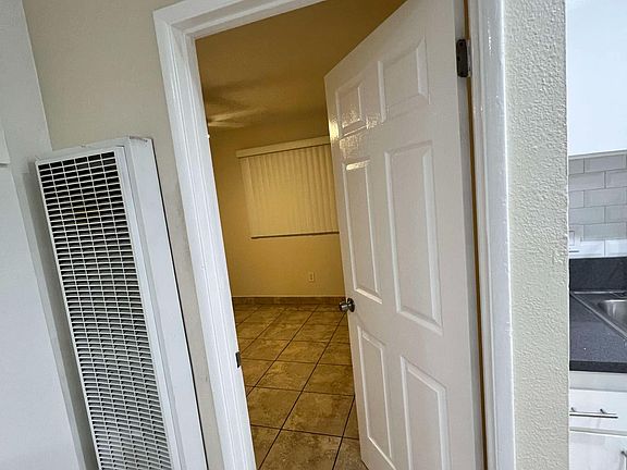 5th image of 1275 Wall Ave #2