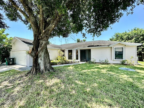 2nd image of 1258 SW Cynthia Street