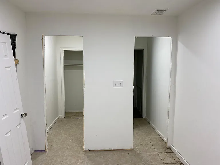 Agnes St — Photo 14