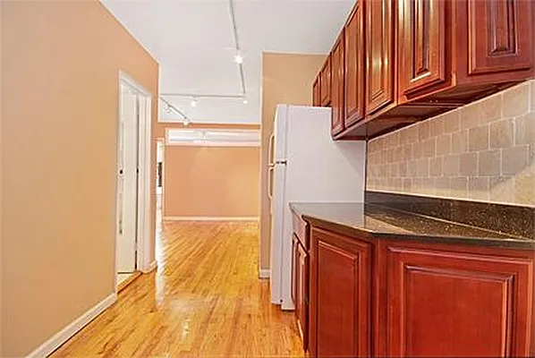 Sold by Concept NYC | media 10