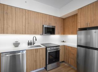 650 SW 1st St #103, Miami, FL 33130