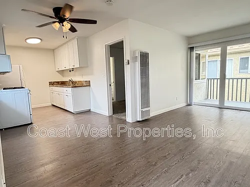 391 Oak Ave #6 Photo 1