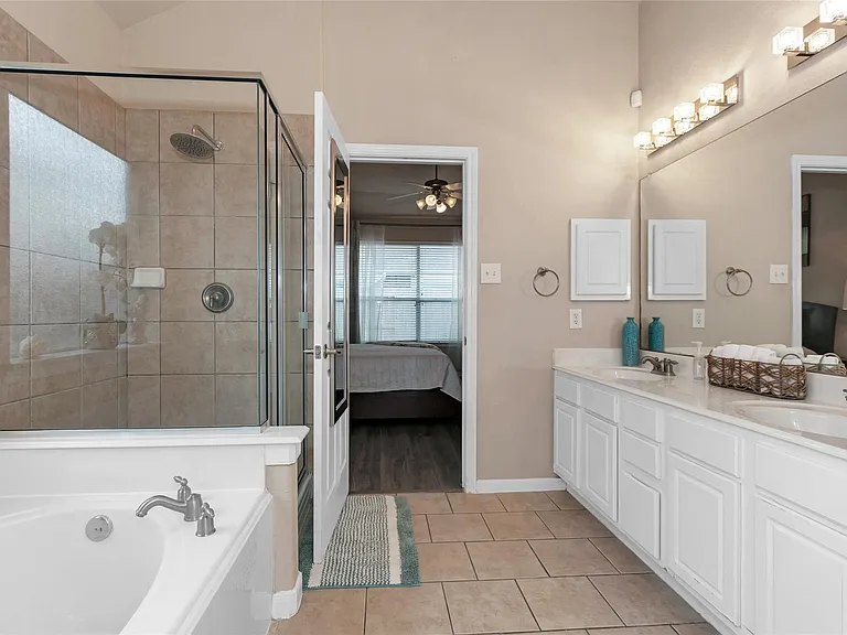 5915 Estonia Ct — Photo 20