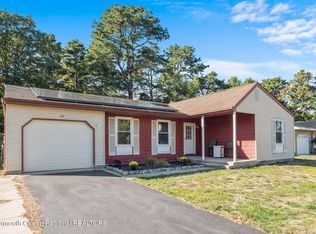 159 Sunset Rd, Whiting, NJ 08759