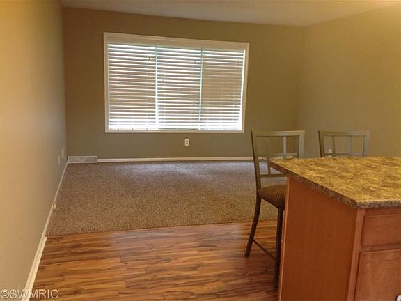 5th image of 8431 Elkwood Dr SW