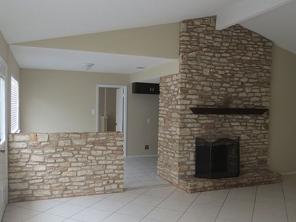 5th image of 1600 Rock Creek Dr
