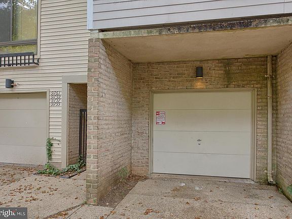 2nd image of 9757 Lake Shore Dr