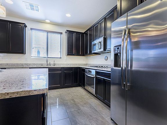 gourmet kitchen