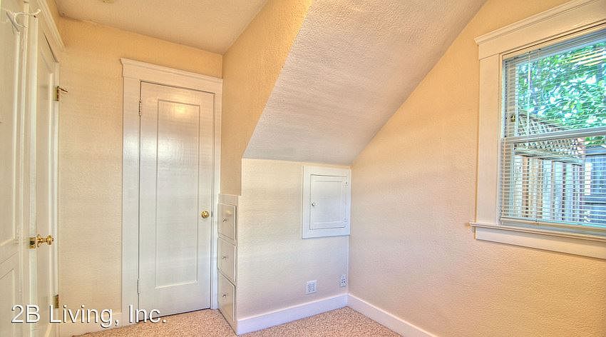 1st image of 332 Waverley St APT 01