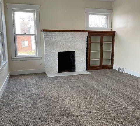 3rd image of 200 Lake Ave