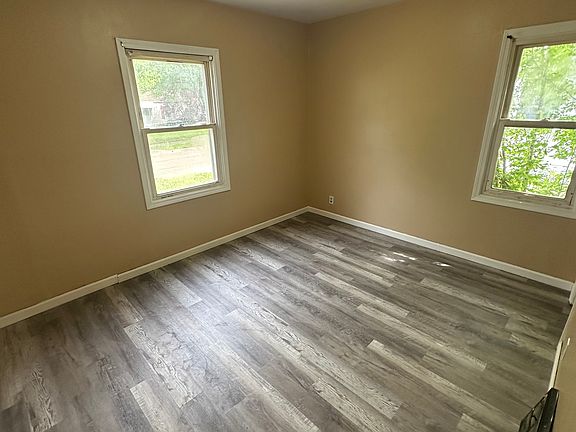 4th image of 832 Caddo Ave