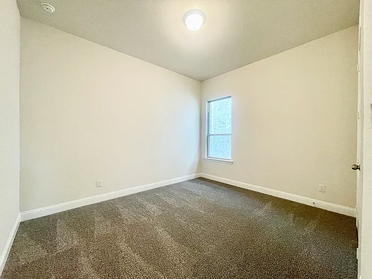 1632 Estivella Dr — Photo 23