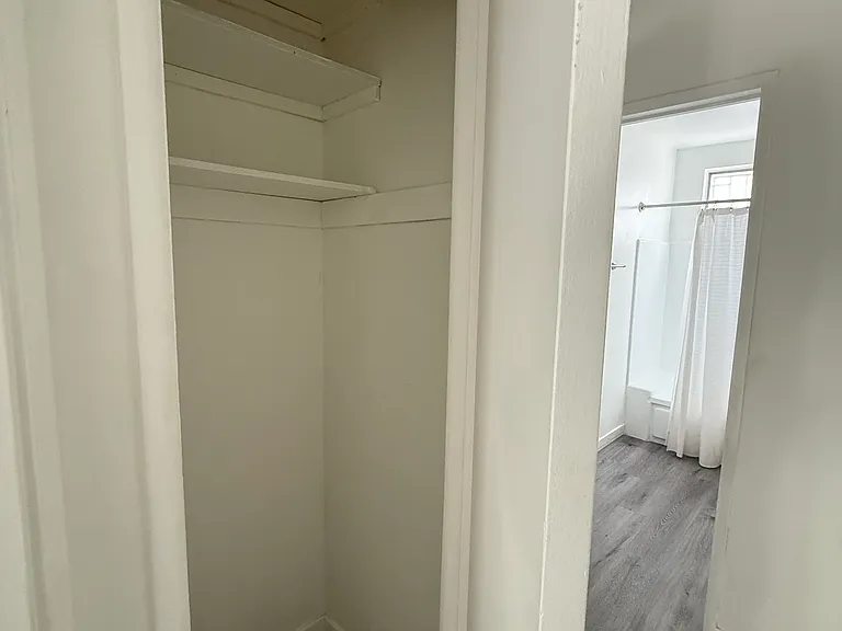 7231 Franklin Ave #2 — Photo 11
