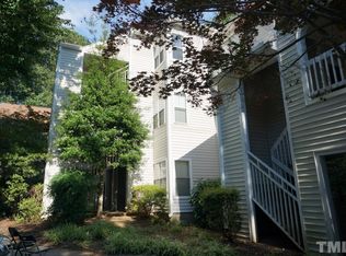 6120 Sunpointe Dr APT 105, Raleigh, NC 27606