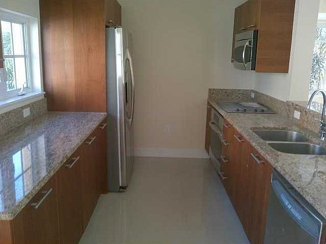 1st image of 18420 NE 27th Ct
