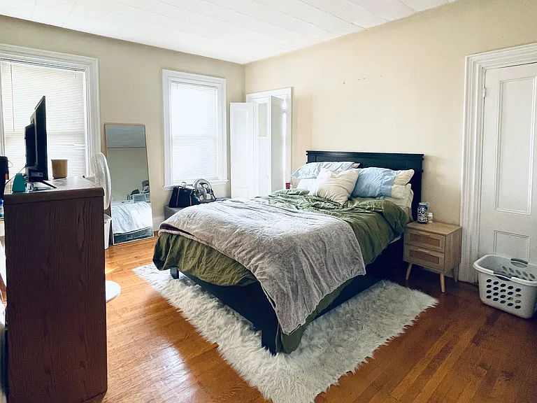 355 W 4th St #2 — Photo 7