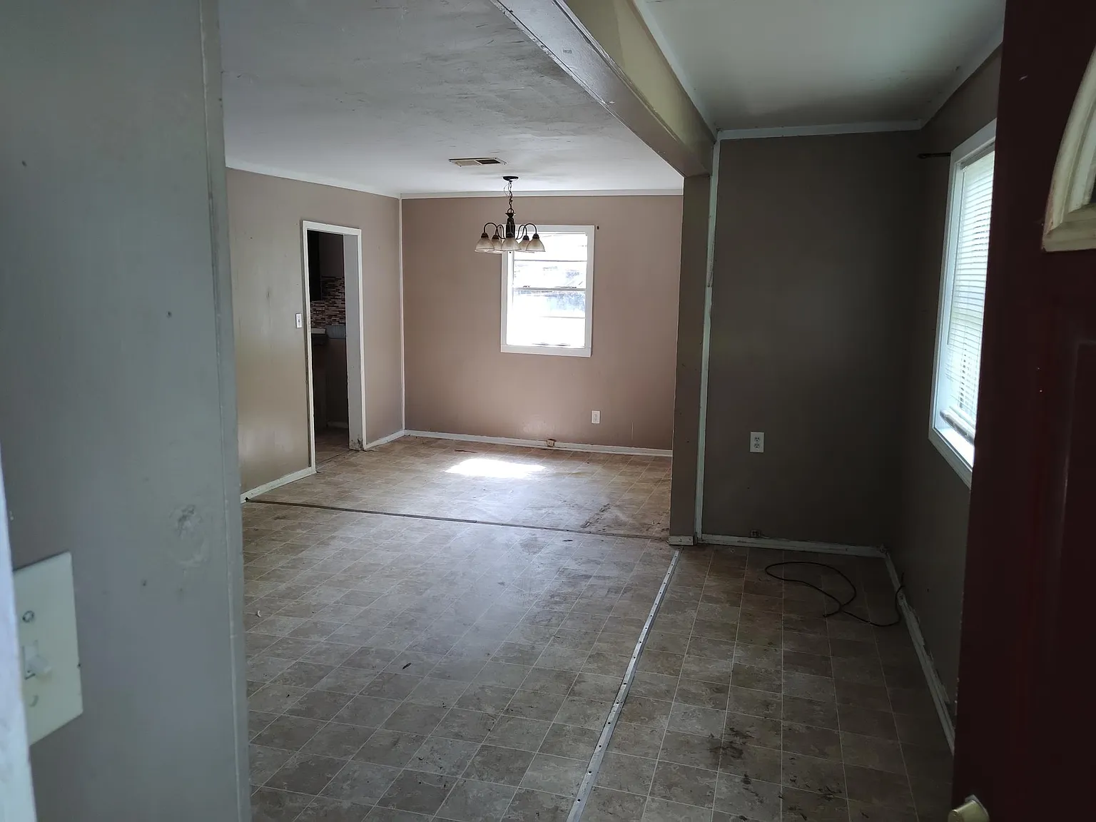 Wormack Ave, White Hall — Photo 2